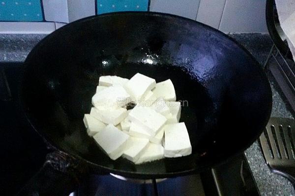 大葱烧豆腐的做法图解2