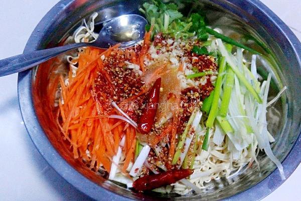 凉拌干豆腐丝的做法图解7