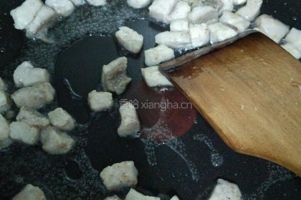 肉丁瓜丁红果的做法图解2