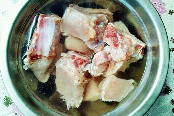 红烧排骨的做法图解1