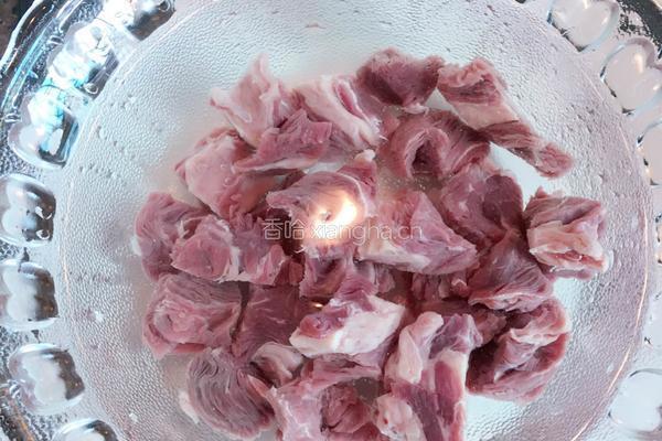 胡萝卜翻茄煲牛腩的做法图解3