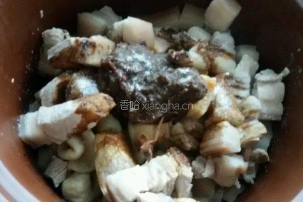 紫砂锅红烧肉的做法图解2
