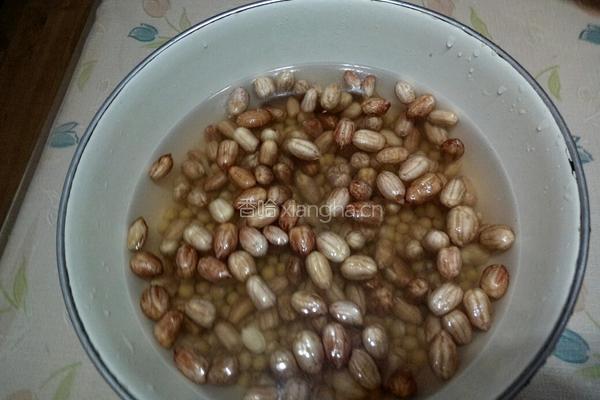 花生豆豉炸肉酱的做法图解1