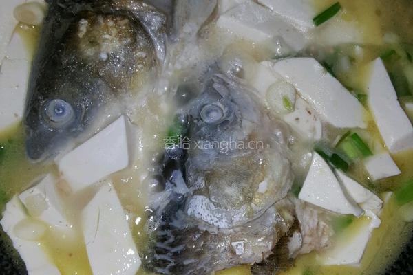 鱼头炖豆腐（幼儿食谱）的做法图解3