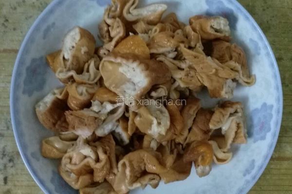 青椒炒大肠的做法图解1