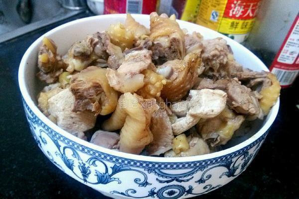 酸辣鸡的做法图解1