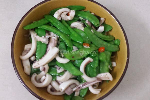 荷兰豆炒鱿鱼的做法图解5