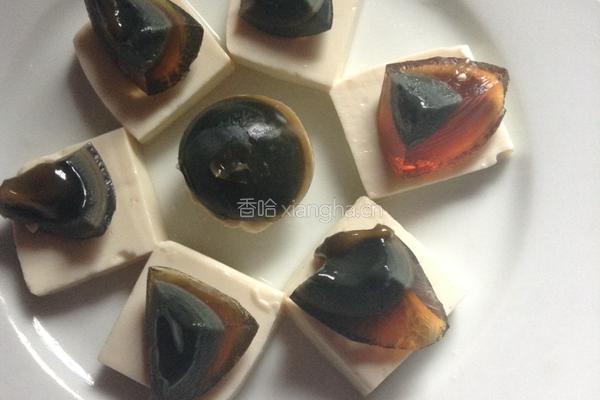 皮蛋拌豆腐的做法图解4