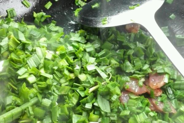 腊肠蒜香千页豆腐的做法图解3