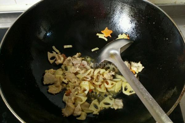 滑溜肉片炒藕的做法图解6