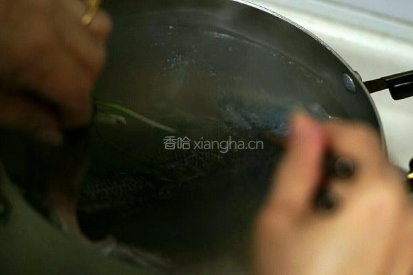 西湖醋鱼的做法图解3