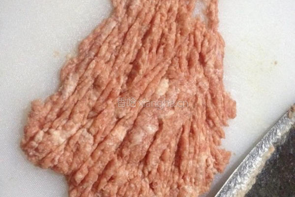 大肉萝卜蒸饺的做法图解1