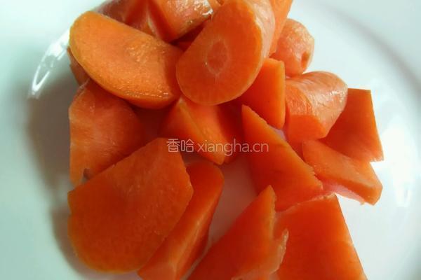 胡萝卜炖牛肉！的做法图解2