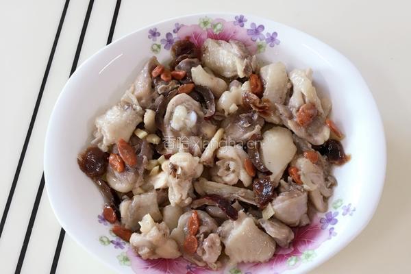 枣圆杞子蒸滑鸡的做法图解7