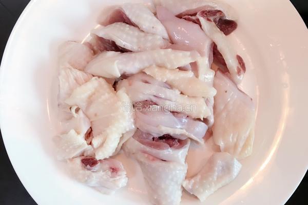 枣圆杞子蒸滑鸡的做法图解1