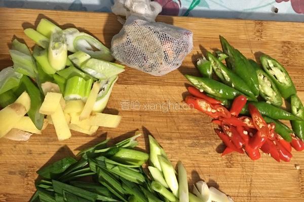 萝卜烧羊肉的做法图解2