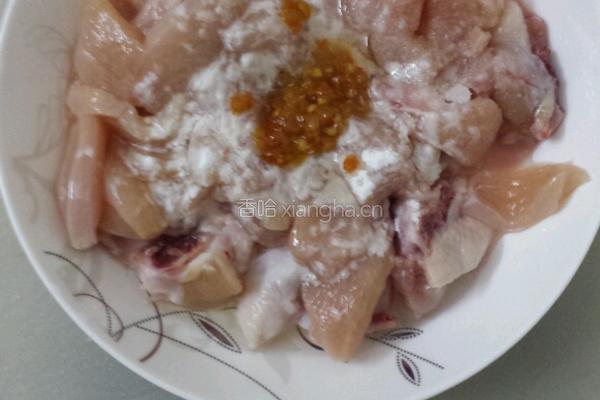 莴笋炒肉的做法图解1