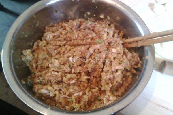 猪肉大葱饺子。的做法图解5