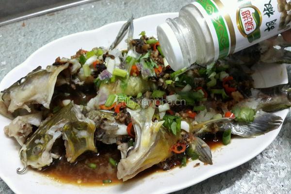 蒜蓉豉汁黄骨鱼的做法图解5