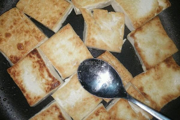 少油煎豆腐的做法图解6