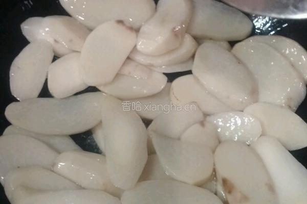 蒜蓉炒芋头的做法图解4