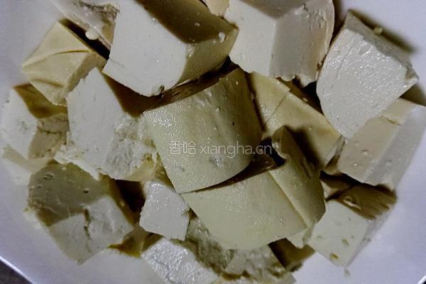 豆豉肉末蒸豆腐的做法图解1