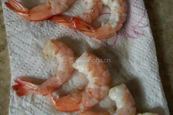 土豆虾球的做法图解3