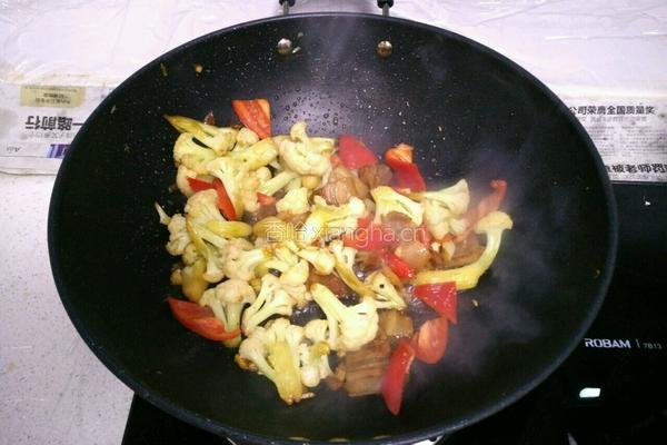 腊肉干煸菜花的做法图解8