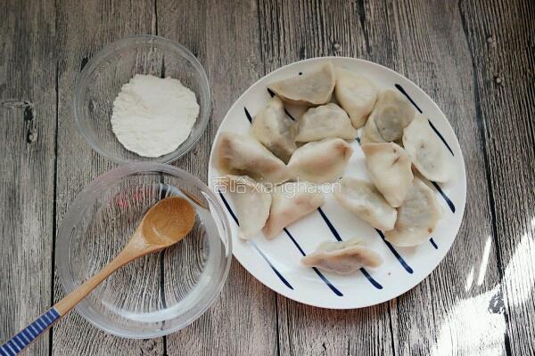 冰花煎饺的做法图解1
