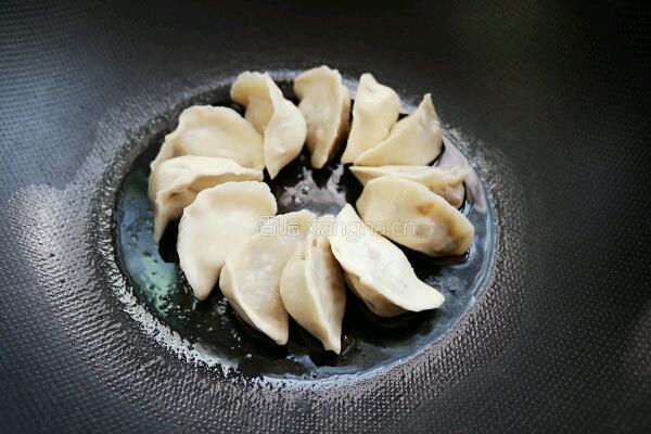 冰花煎饺的做法图解4