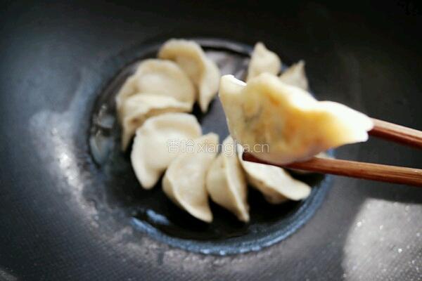 冰花煎饺的做法图解5