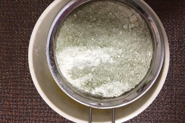 抹茶戚风蛋糕的做法图解6