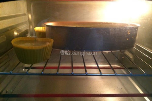 抹茶戚风蛋糕的做法图解12