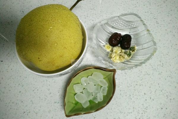 雪梨红枣菊花茶的做法图解1