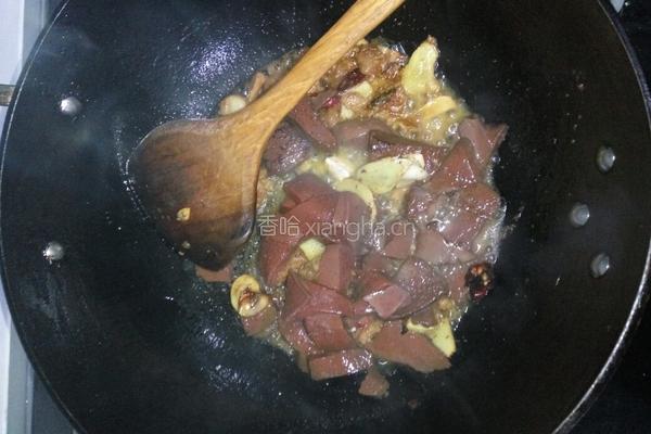 油渣猪红豆腐的做法图解5