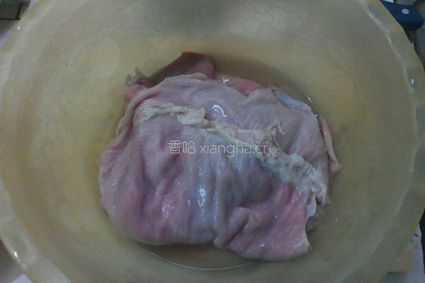 腐竹白果猪肚汤的做法图解1