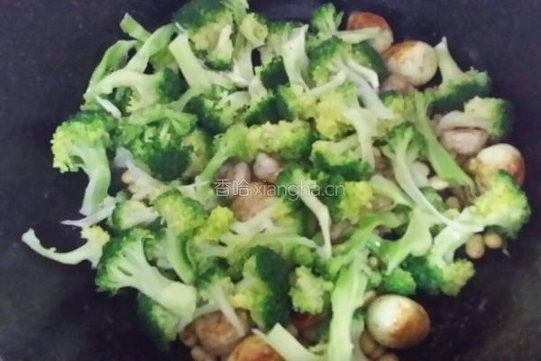 虾仁炒西兰花的做法图解3