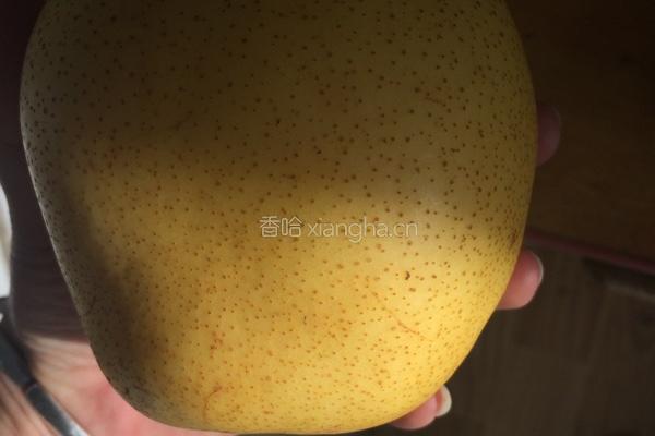 冰糖雪梨的做法图解1