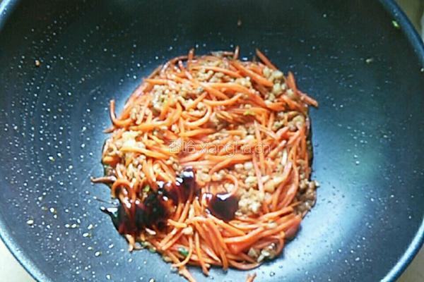 肉丁炒胡萝卜的做法图解12