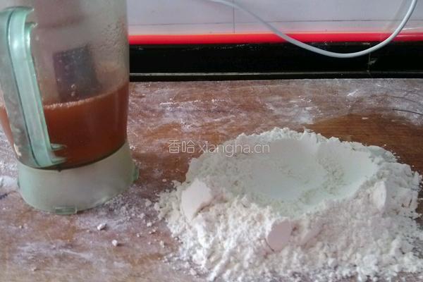 胡萝卜面的做法图解1