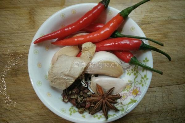 麻辣红白豆腐的做法图解2