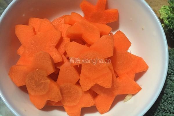 西兰花蘑菇的做法图解3