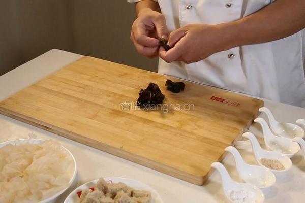 双耳炒素味的做法图解1