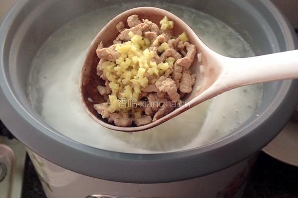 皮蛋瘦肉粥的做法图解6