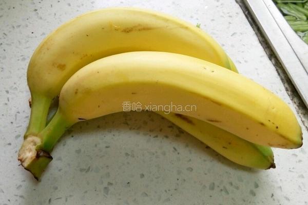 拔丝香蕉的做法图解1