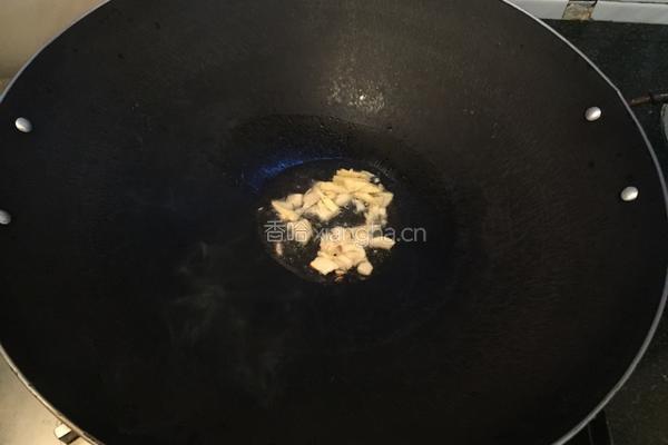 排骨炒西芹菜的做法图解4