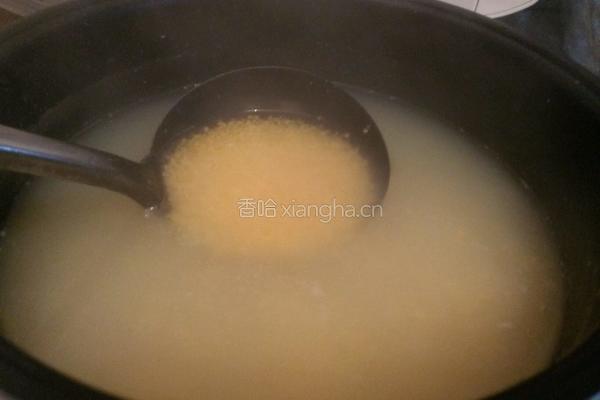 玉米粥的做法图解3