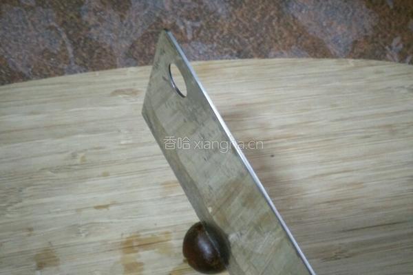 懒人厨艺一一电饭煲煮板栗的做法图解3