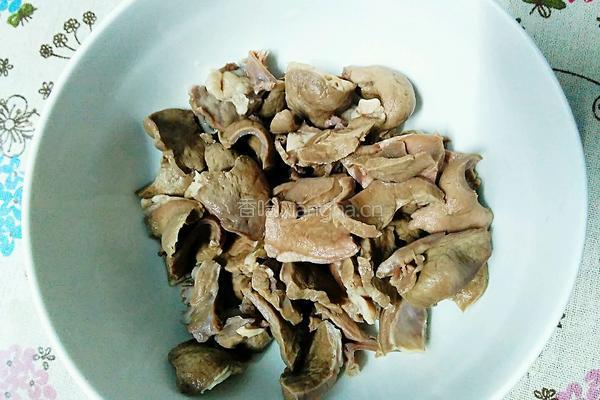 洋葱炒猪心的做法图解5