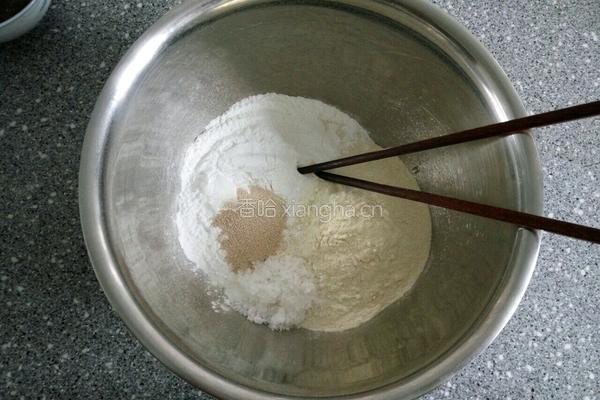 金黄焦香黄米面炸糕的做法图解2